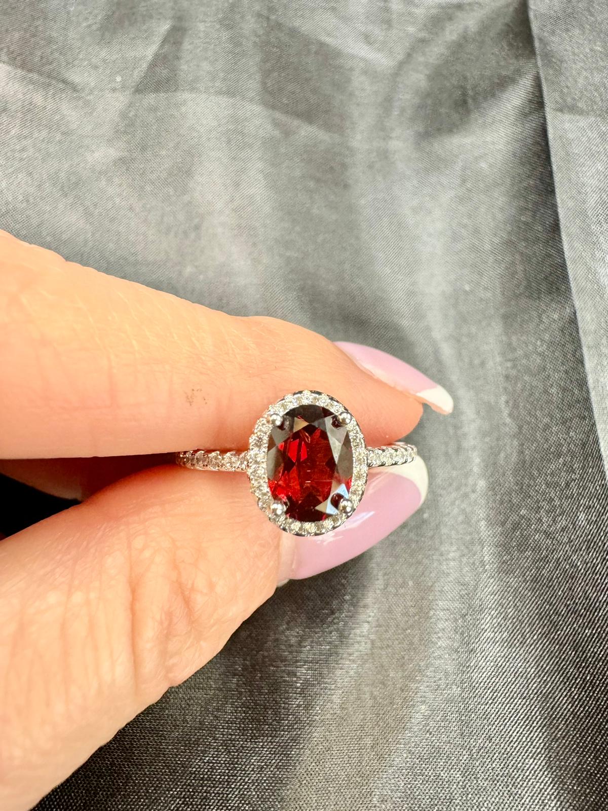 Ballet 1.47Ct Oval Natural Red Garnet Vintage Rings 925 Sterling Silver