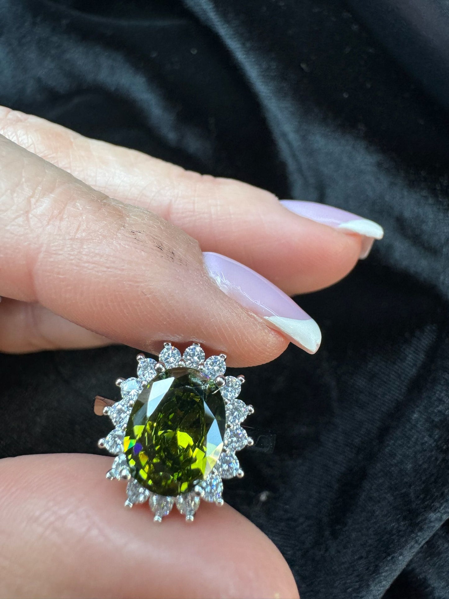 925 Sterling Silver Ring Flower with Peridot and Zircones